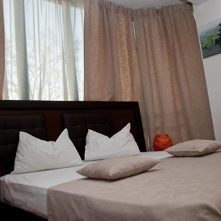 Hotel Metropol 피테슈티 객실 사진
