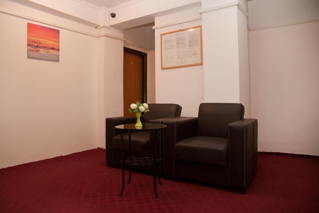 Hotel Metropol 피테슈티 외부 사진