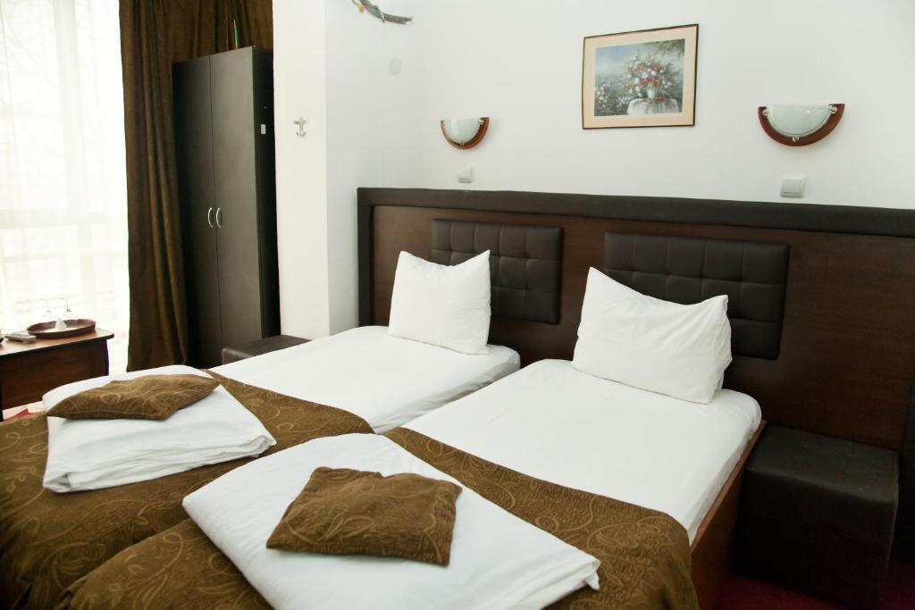 Hotel Metropol 피테슈티 외부 사진